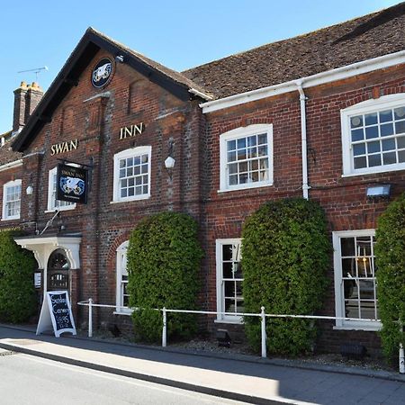 The Swan Inn Sturminster Newton Zewnętrze zdjęcie