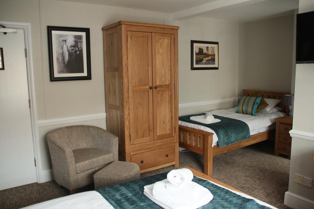 The Swan Inn Sturminster Newton Zewnętrze zdjęcie