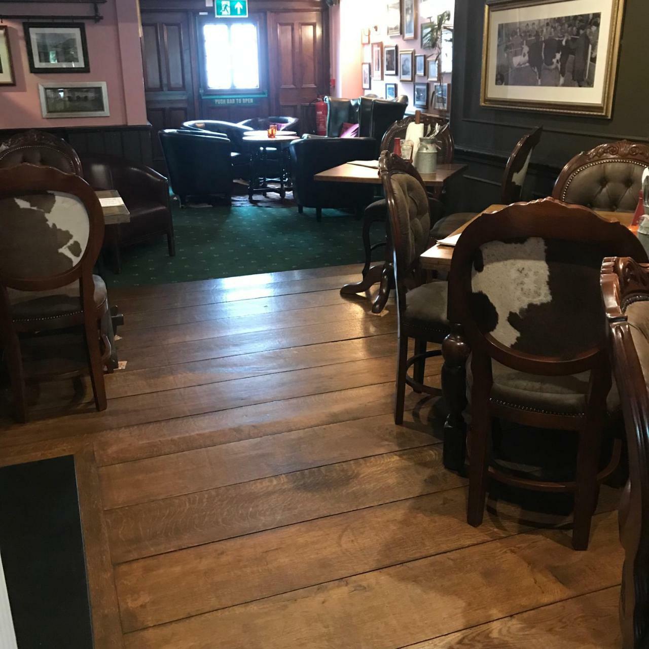 The Swan Inn Sturminster Newton Zewnętrze zdjęcie